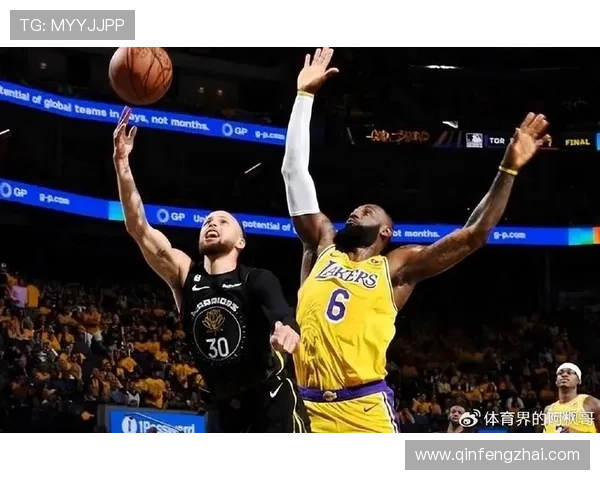 湖人逆转勇士上演精彩对决引爆全场焦点之战成为本赛季最震撼比赛之一