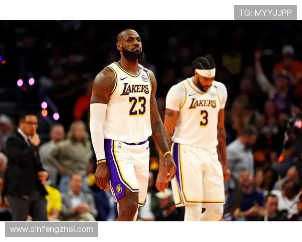 詹姆斯带领湖人关键胜利西部排名再起波澜季后赛形势悬念重生一触即发
